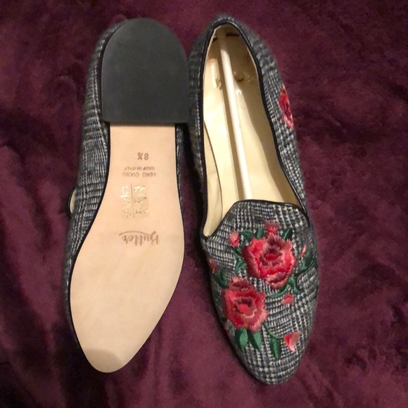 Shoes - Picture 3 of 3